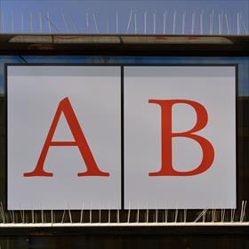 Locatie: Athenaeum Boekhandel (AB) Roeterseiland. De stekeligste boekwinkel van Amsterdam Centrum-Oost.