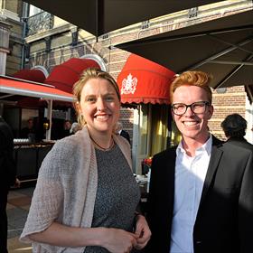 De volgende generatie boekverkopers. Nadine Mussert en Bob Kappen (Boekhandel Van der Meer, Noordwijk)