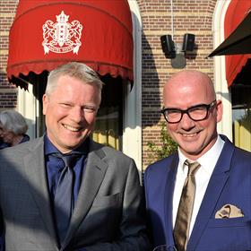 Arno Koek (Boekhandel Blokker, Heemstede)  met partner Roel Holdermans.