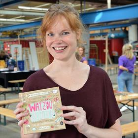 Dilemmakampioen Kristel van den Brink  (auteur van  'Wat zou jij doen?', uitgeverij Kluitman).