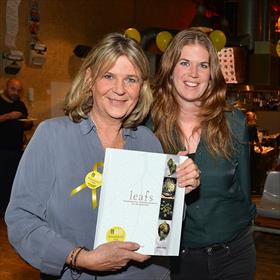 Carola de Kanter (auteur van het genomineerde boek 'Leafs. Vegetarische seizoensrecepten uit de moestuin'), Lisette Drent (uitgever Good Cook).