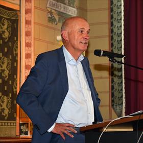 Anno 2016: Rein Munniksma (burgemeester Menterwolde) kondigt de oprichting van Stichting Claas van Gorcum Fonds aan.