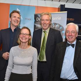 De Asser-vertegenwoordiging ter plekke: professor Steven Bartels, professor Carla Sieburgh, uitgever Pieter Bon, professor Arthur Hartkamp. 