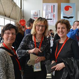 Marijke van Diesen en Anja Dekker (Bruna Steenwijk), Wytske de Haan (Bruna Oosterwolde).