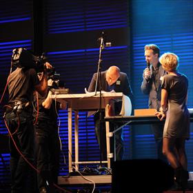 Samenwerkingsdemonstratie van Philip Hopman en Daan Remmerts de Vries (makers van het Prentenboek van de Kinderboekenweek 2010: Stimmy of Het oerwoud in de stad).