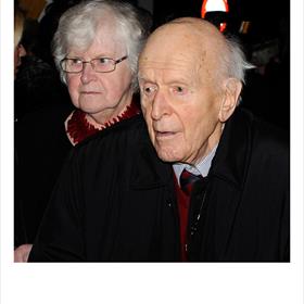 Hans en Marita Keilson. Met 101 is de psychiater/auteur de oudste deelnemer van het Boekenbal.
