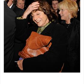 &#39;Zit m&#39;n haar goed?&#39; Lisette Lewin (journalist/schrijver).