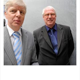 Hans van Velzen (directeur Openbare Bibliotheek Amsterdam), Henk Das (directeur NBD Biblion).