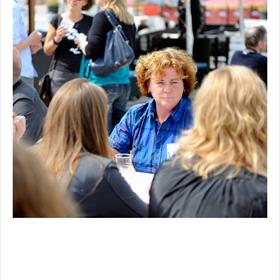 Fris briesje verzacht  brandende zon. Odile Bol (verkoop, Wereldbibliotheek).