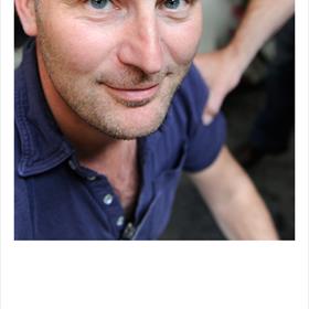 Mark Schalekamp (auteur van &#39;De Parvenu&#39;) vreest een ver-SBS6-ing van de boekenwereld. &#39;Jonge succesvolle auteurs zullen eerder neigen naar zelf uitgeven. Dat zal leiden tot meer aanbod van boeken van mindere kwaliteit.&#39;
