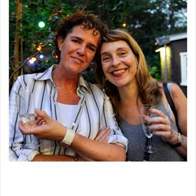 Nog een vertaler: Nicolette Hoekmeijer, Liddie Austin (redacteur, journalist).
