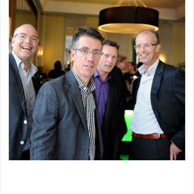 Het productieveld: Jaco Knol (Drukkerij Wilco), Rick van Geest (hoofd productie Amstel Uitgevers), Ron Kroon (productie Amstel Uitgevers), Peter van der Velden (sales &amp; marketing director Koninklijke Wöhrmann)