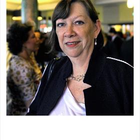 Frances Burgers (office manager uitgeverij Contact)