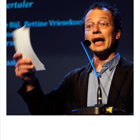 SHOWTIME! - Jasper Henderson presenteert Vertaalslag 2012. We hebben er nu al zin in.