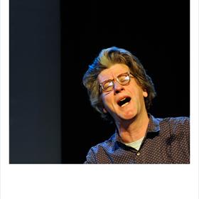 O.O.O. -&#160;Onafhankelijk, Objectief en vooral:&#160;Onontkoombaar. Erik Bindervoet (vertaalfenomeen).
