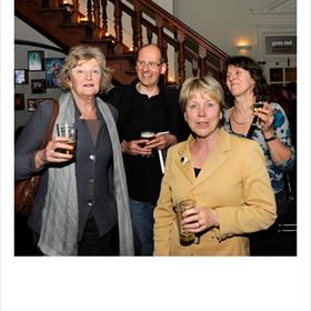 DE WERKPAARDEN - Martine Vosmaer,&#160;&#160;Frank Lekens,&#160;Jeanne Crijns, &#160;Martine Woudt (Werkgroep Literair vertalers VvL).