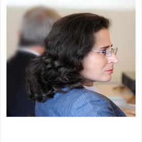 Beauty én brains: Laura Calligaro (viceambassadeur van de Italiaanse Republiek) droomt even weg.
