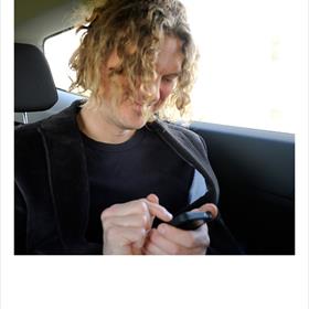 Tweet #1: Ronnie Terpstra (boekverkoper Van der Velde, Leeuwarden) begint&#160;met twitteren.
