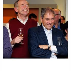 Sommigen&#160;zien&#160;natuurlijk liever FC Hilversum versterkt. Thys VerLoren van Themaat (uitgeverij Verloren, Hilversum), Martijn David (algemeen secretaris Groep Algemene Uitgevers - GAU).