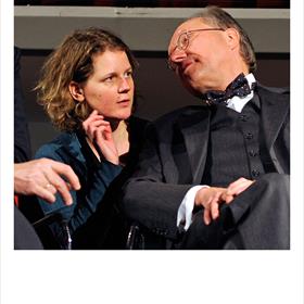 Coaching - Eva Bouman (promotie &amp; publiciteit uitgeverij Cossee) met nog wat snelle tips voor Christoph Buchwald.