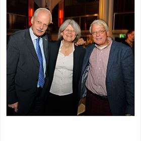 Ooit was zij het-zusje-van. Nu voelen zij zich&#160;de-broers-van. Allemaal dik tevreden: Eric, Eva en Emile Cossée.