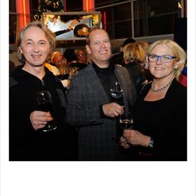 Relaties van Fontaine Uitgevers: Jack Kist (Dharuba vormgevers), Auke Brattinga (boekverkoper, Books Unlimited, Zwolle), Yvonne Grotepunt (commercieel medewerker, Books Unlimited).
