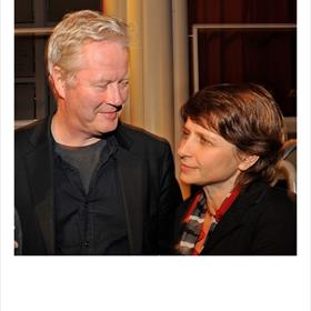 Goed gesprek... Erik Menkveld (schrijver, recensent) en Mireille Berman (medewerker Letterenfonds)
