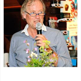 Heleen Buth (uitgever The House of Books)&#160;met prijs voor&#160;Het stille meisje van Tess Gerritsen. 