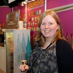 Chantal van den Burg (Afdeling Dynamiek CPNB) in het Culi-kwartier.