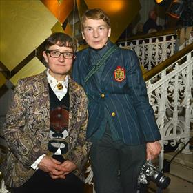 Andrea van Pol (presentator), Yo de Bo (stylist/fotograaf).