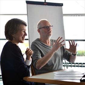 Nele Hendrickx (hoofdredacteur&#160;De Geus) interviewt Herman Koch over Karl Ove Knausgård.