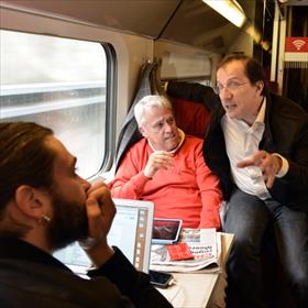 Joel Broekaert (NRC Handelsblad), Willem Kool (De Telegraaf) en Alain Caron.