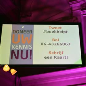 Druk op de aanwezigen om kennis te doneren. ´Delen is het nieuwe hebben.´
