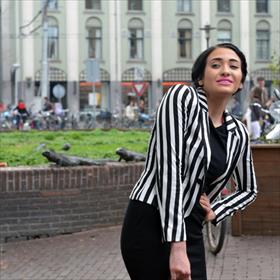 Hi! Christina Curry (model, dochter van Patricia Paay) is er gearriveerd.