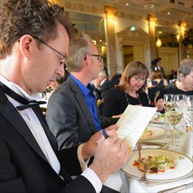 Wedden dat aan tafel 9: Wie gun je het? En wie gaat winnen? Kees-Willem Karssen (boekhandel W.Karssen &amp;&#160; Zn, Woerden).