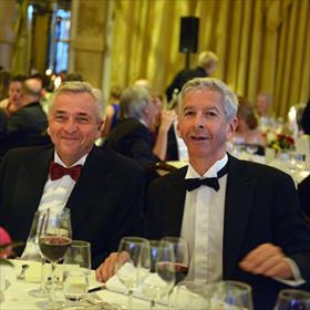 Harry Bruijniks (directievoorzitter Euretco), Ronald Plasterk (minister van Binnenlandse Zaken en juryvoorzitter in 2004).