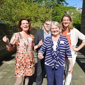 De leesbevorderingsturbo: Julienne van den Heuvel (juryvoorzitter), Adriaan Langendonk (SIOB/Stichting Lezen), Truuske Sanders (SIOB), Marijke Bos (Stichting Lezen).