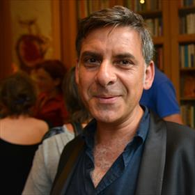 Kan ook van alles. Claudio Tapia (zzp-er,&#160;auteur).