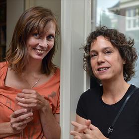 Janneke Zwart (vertaler Engels), Irene van de Mheen (vertaler Spaans en Catalaans).