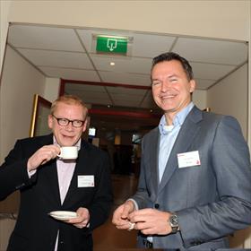 Lia Reedijk (v/h Utrechtse Kinderboekwinkel). Eerste winnaar Albert Hogeveen Bokaal (2005).