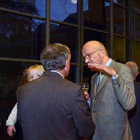 Sommige uitgevers houden nooit op. Dries van Ingen (algemeen directeur Boom uitgevers, Amsterdam) in gesprek met Cees van Wijk.