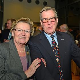 Meer oud-secretarissen: Ineke Edzes, Robbert Vrij (oud-secretarissen van wat toen nog Koninklijk Nederlands Uitgeversbond - KNUB) heette. 