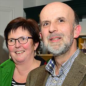 Meer oude vrienden van de boekhandel:&#160; Petra Cremers (auteur), Loek Cremers (partner van Petra en Rabobankman).