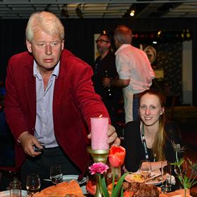 Sjoerd Kuiper (auteur) maakt het nóg gezelliger voor Siobhan Watkins (Van der Meulen&#39;s boekhandel, Alkmaar)