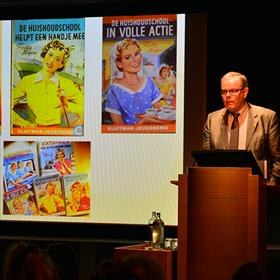 Berry Dongelmans (Neerlandicus-boekhistoricus en (mede)auteur van Het geheim van Kluitman. Deel van het geheim was het uitgeven van series.)