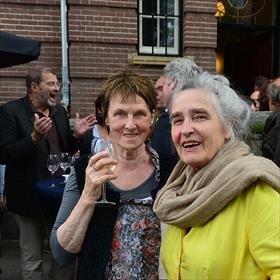Jaargang 1942: Kreek Daey Ouwens (dichter, Wereldbibliotheek), Emma Crebolder (dichter, Nieuw Amsterdam).