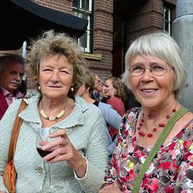 Het puikje van het vertalersgilde: Martine Vosmaer, Els van der Pluijm.