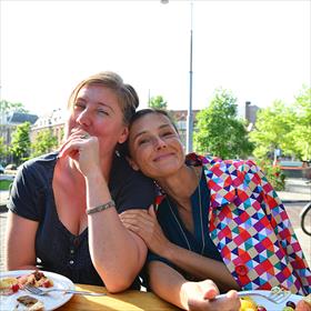 Suzanne Hertogs, Petra Boers (redacteuren van Duf, een tijdschrift in boekvorm voor waanwijze jongeren.