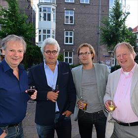 Vlnr Rik Smits, Theodor Holman, Pim te Bokkel