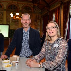 Peter Groen (Tutle Creations 3D printen), Tieneke Verheijen (uitgever sociaal werk Van Gorcum)